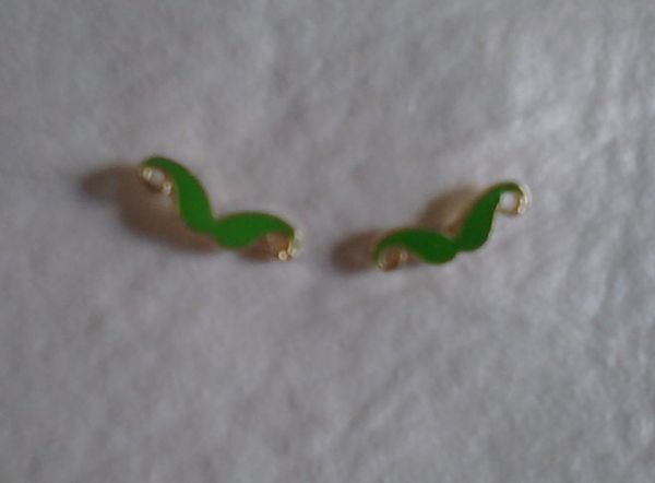 Brinco Bigode - Verde